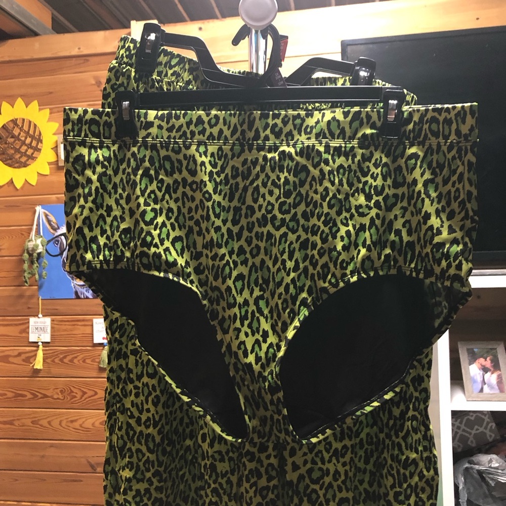 Green Leopard Print cover up and bottoms - Picture 4 of 5